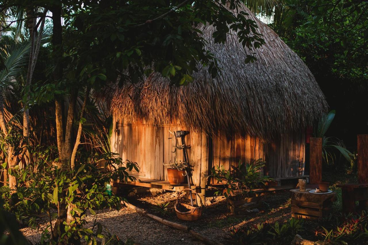 Lulu La Bruja Yoga Hotel